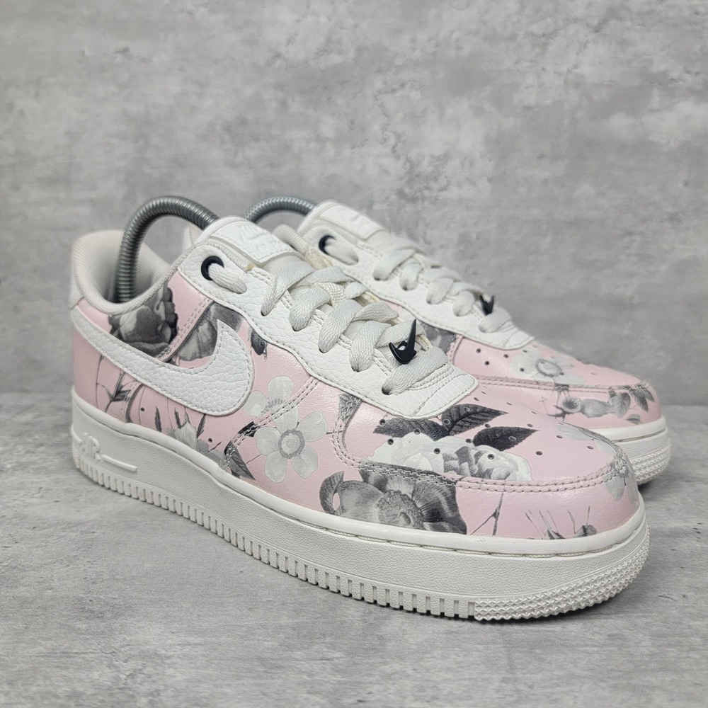 NIKE Womans Size 8 Air FORCE 1 Pink FLORAL AO1017 102 WHITE LEATHER SNEAKERS